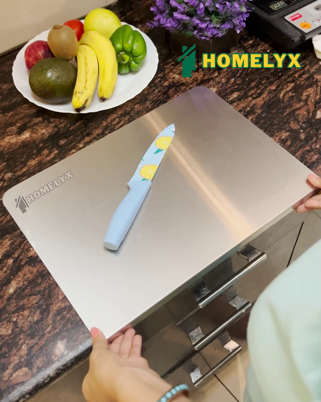 PREMIUM STAINLESS STEEL CHOPPING BOARD(35x31cm) sgxsqu-i1